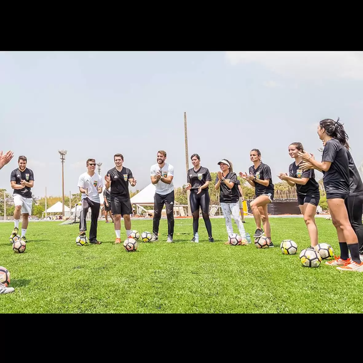 Futebol Treinamento Funcional Crossfit Aulas de Futebol Esporte Escolinha de Futebol Franquia Barata franquia de serviço Franchising Franquias home office Franquias HOIF Aceleradora