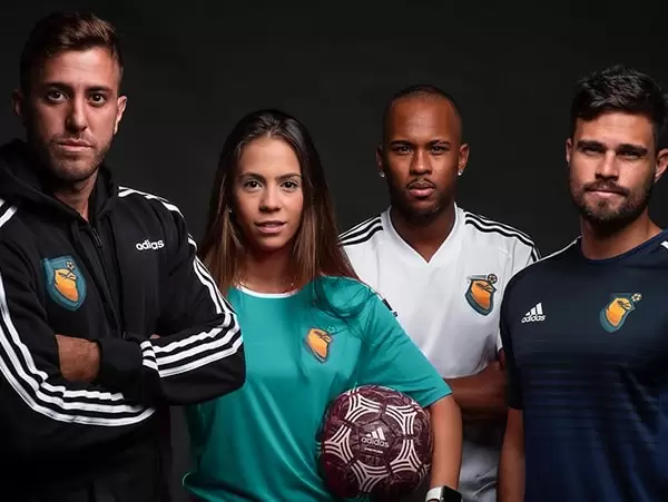 Futebol Treinamento Funcional Crossfit Aulas de Futebol Esporte Escolinha de Futebol Franquia Barata franquia de serviço Franchising Franquias home office Franquias HOIF Aceleradora